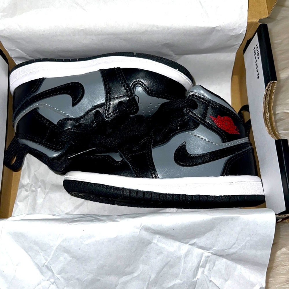 Nike Air Jordan 1 Retro Mid Shadow Grey Black Red 640735-096 Kids Shoes size 5C